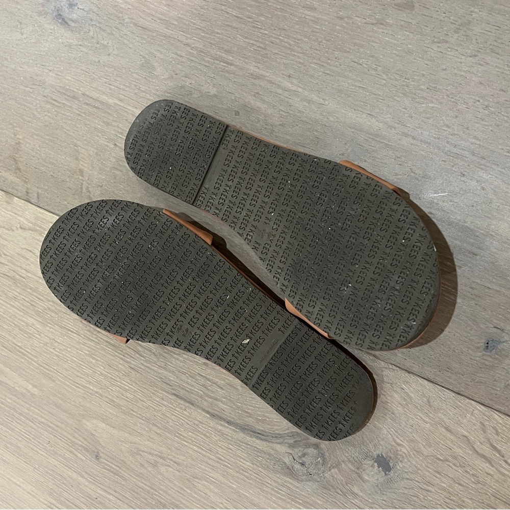 TKEES Sandals - Picture 2 of 3